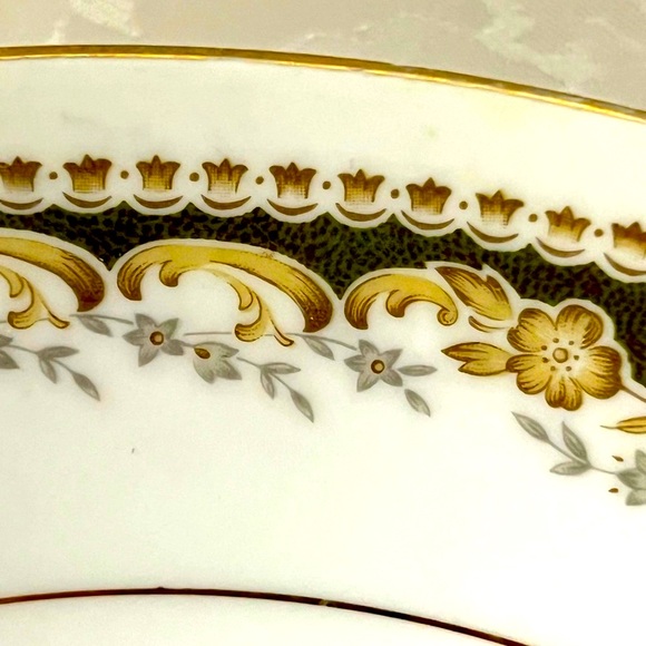 QUEEN ANN Signature Collection Serving Bowl 9” Made in Japan. A1627. - Picture 5 of 10